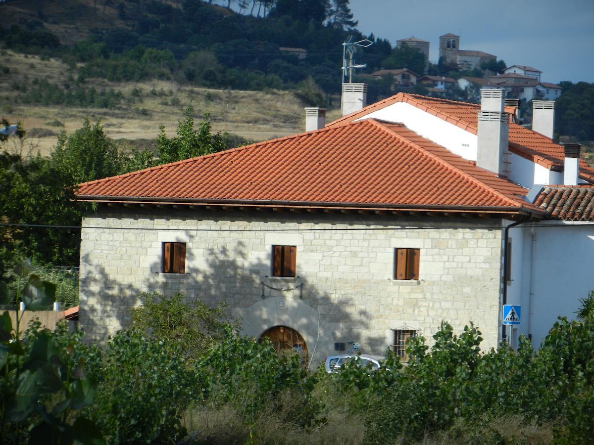 Casa De La Cadena Guest House Asiain Exterior photo