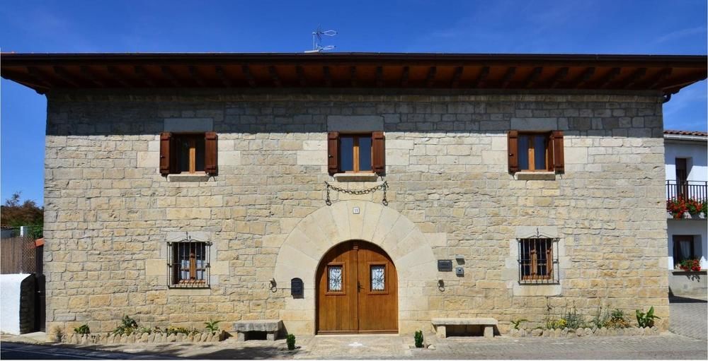 Casa De La Cadena Guest House Asiain Exterior photo